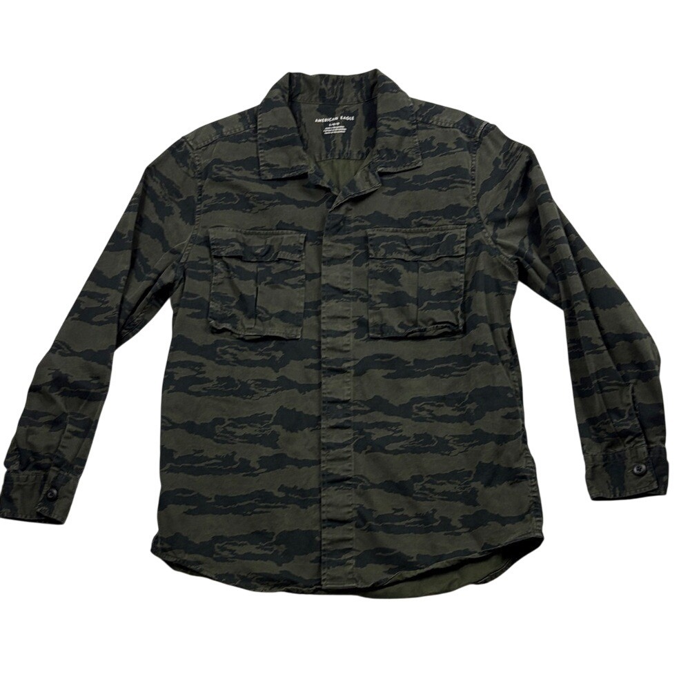 American Eagle Outfitters Long Sleeve Button Down Camouflage Shirt‎ Mens Large